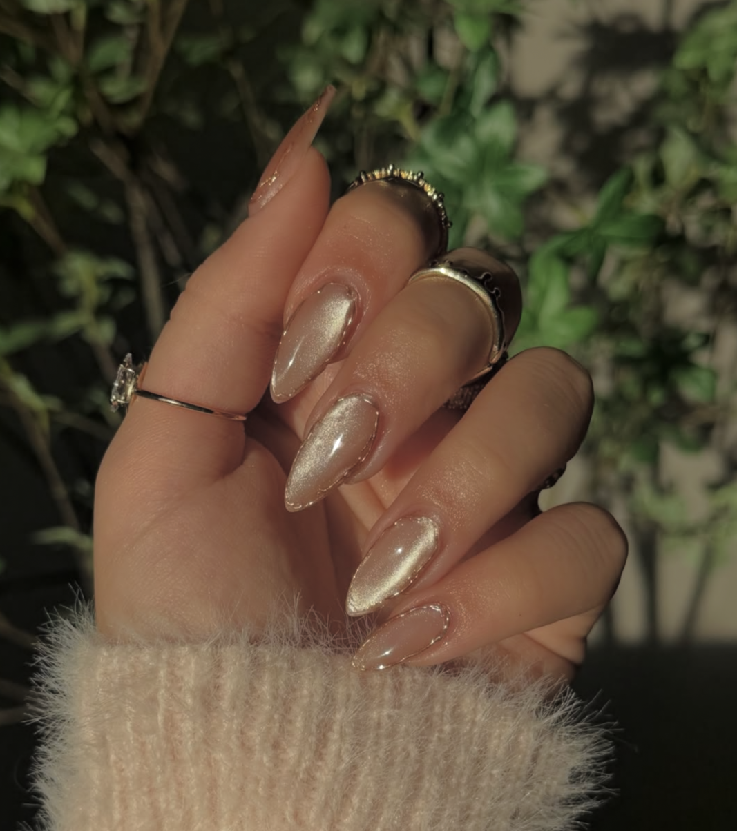 Nude Cat Eye Magnificent Gold Chrome Aesthetic Nails