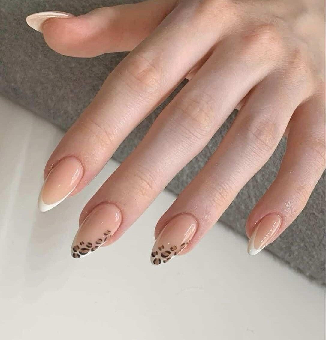 Leopard French Tips