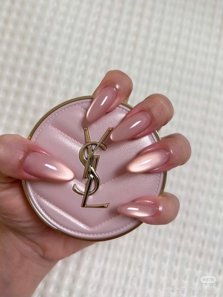 Luxurious Pink Cat Eye Nails