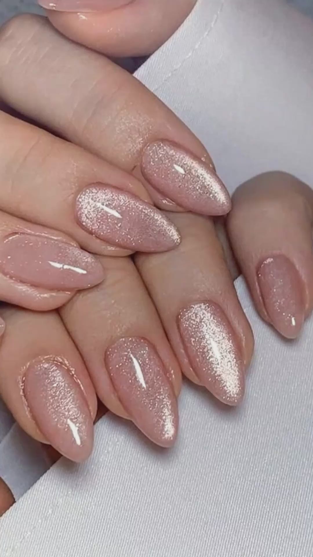 Natural Gelish Cat Eye Magnificent Nails