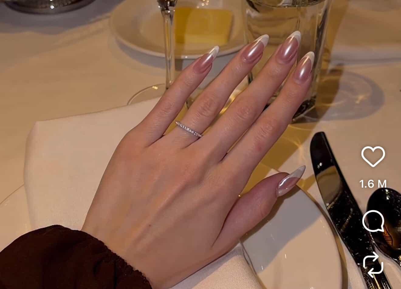 Glaze Donut French Tips
