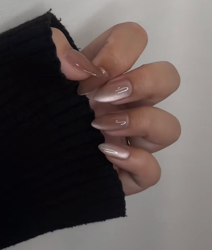 Luxurious Nude Cat Eye Nails