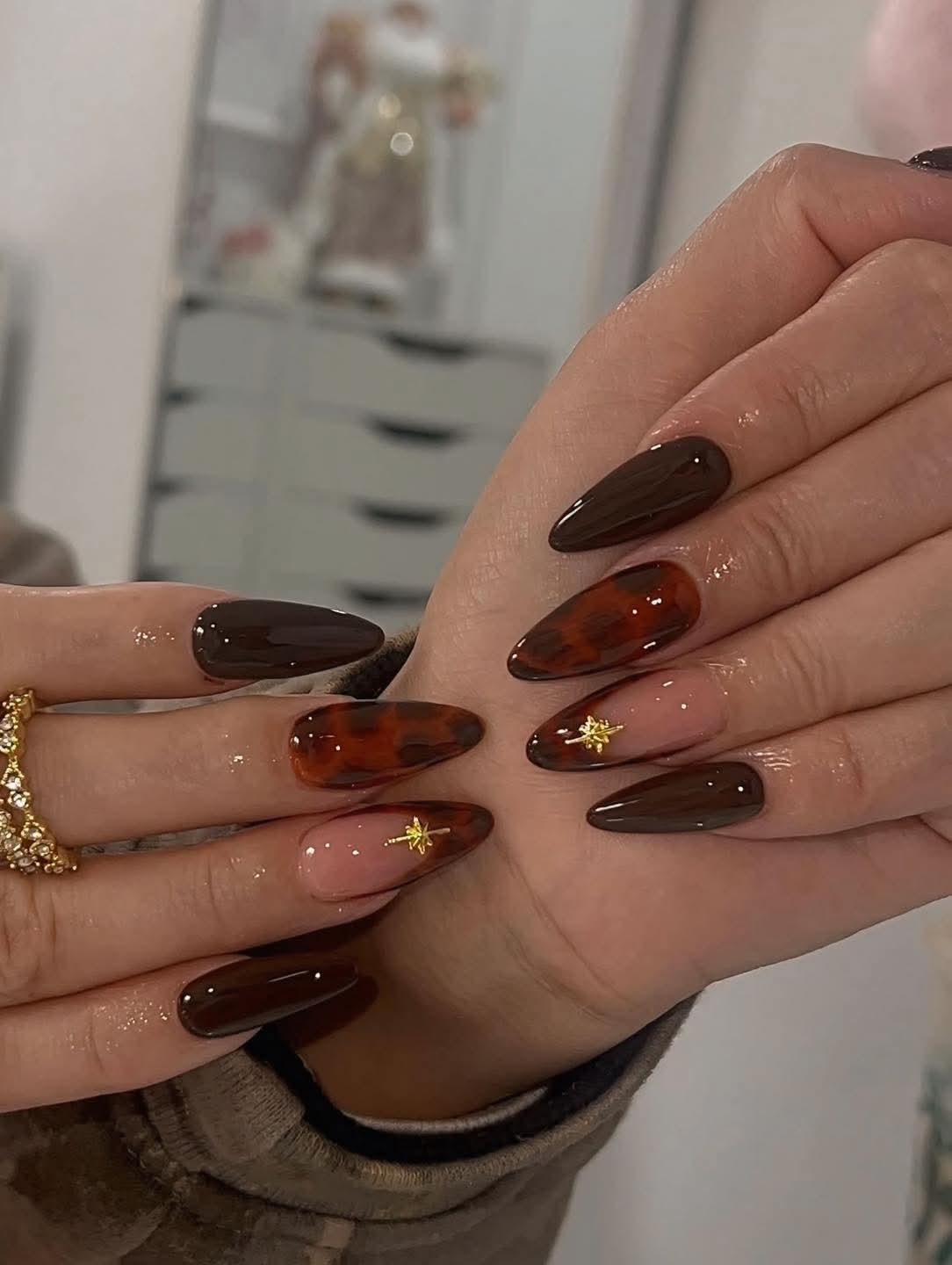 Luxurious Tortoise Shell Gel Nails