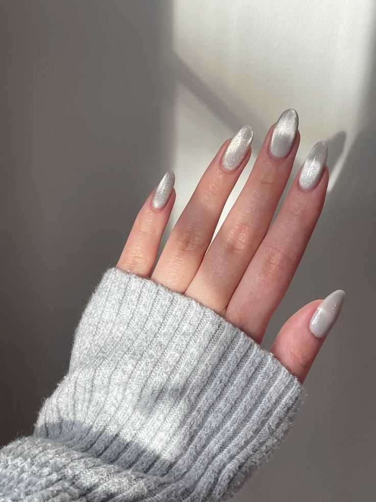 Silver Cat Eye Magnetic Nails